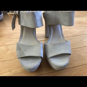 Steve Madden suede heels color cream